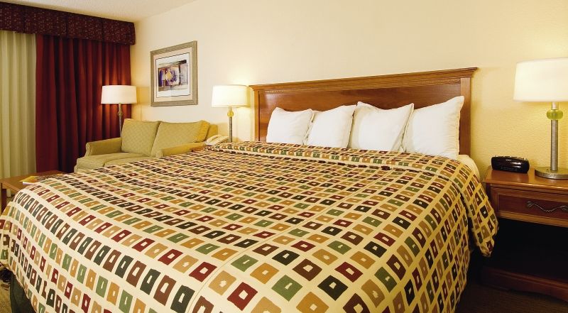 Ramada Inn Lafayette Conference Center Esterno foto